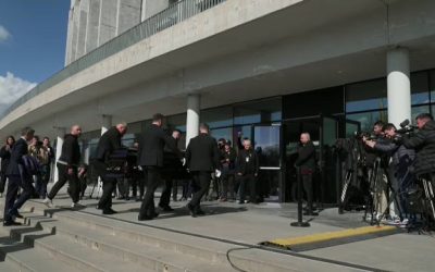 Sicriul lui Mircea Lucescu, la Arena Națională. Imagini în direct de la mega-eveniment