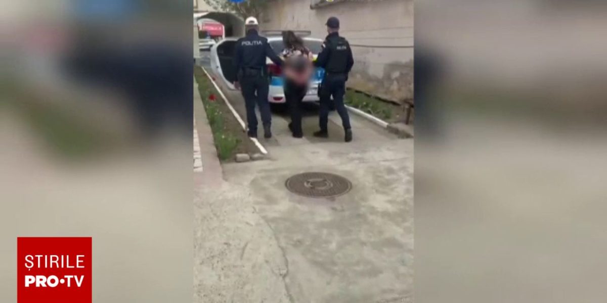 Paște însângerat în Alba: Femeie își înjunghie soțul, ucis de fiu, o rudă moare