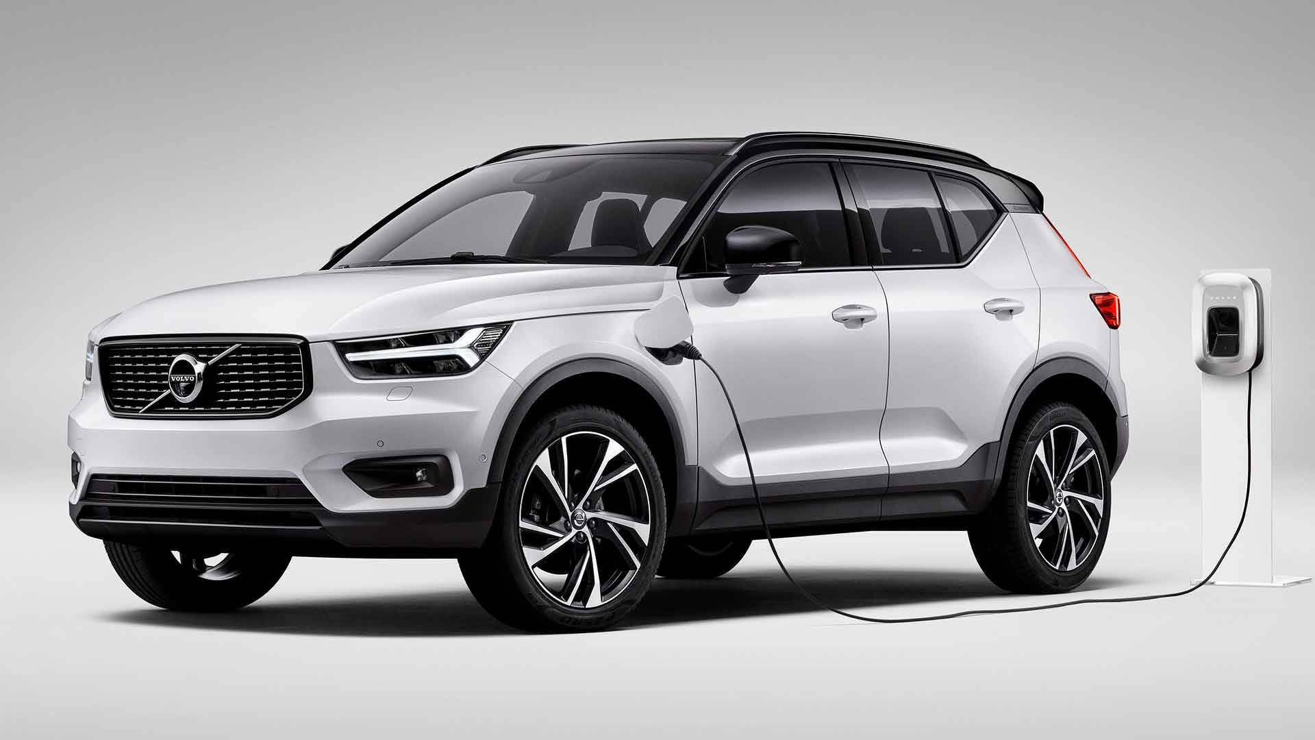 De ce motorul termic al mașinii hibride plug-in pornește chiar dacă bateria este încărcată Multe automobile cu propulsie hibridă plug-in (PHEV) includ un motor termic, adesea pe benzină, care intervine în anumite situații, chiar dacă bateria electrică pare să fie suficient de încărcată