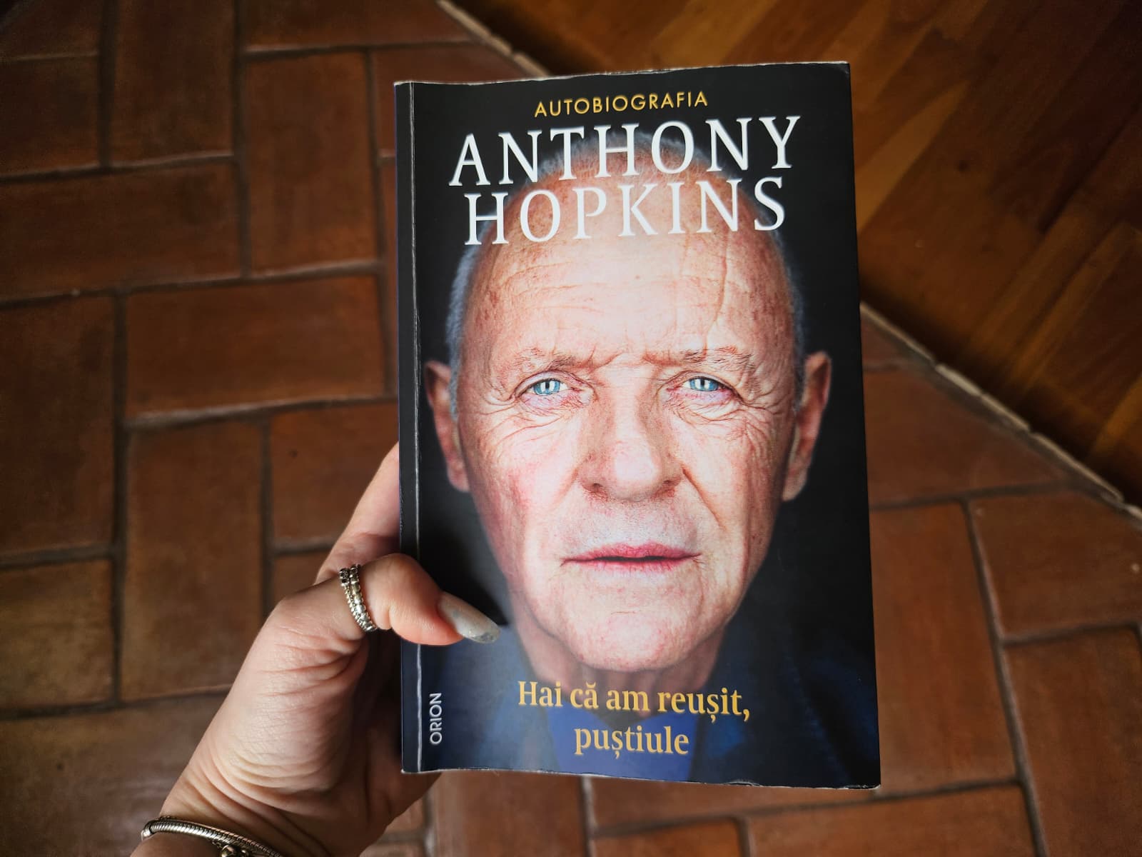 Hopkins, dezvăluiri din viață în autobiografia „We Did OK, Kid”