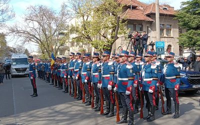 Trupul neînsuflețit al lui Mircea Lucescu este condus astăzi pe ultimul drum, după ce a fost depus la Biserica Sfântul Elefterie din București
