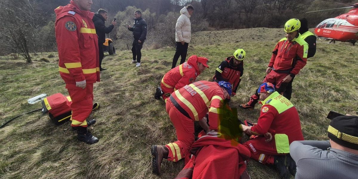 Accident teribil cu ATV la Petrila: Victima, transportată de urgență cu elicopterul SMURD