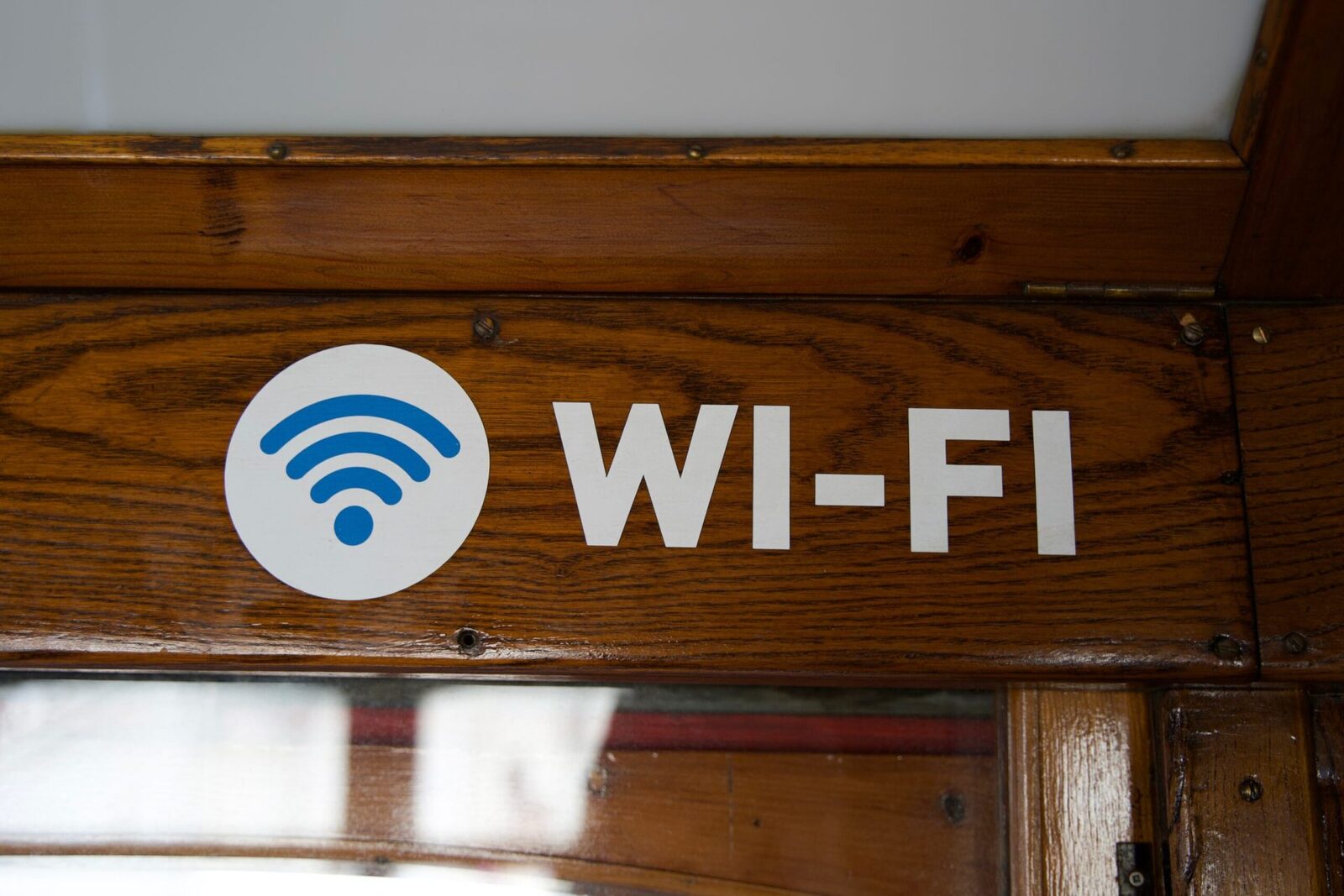 Noua rețea Wi-Fi, o iluzie? De ce viteza „super” e cu ochii în soare!