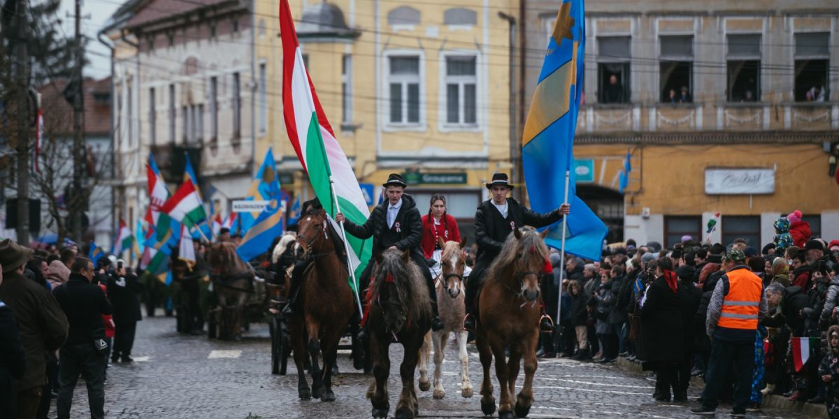 Maghiarii din România, vot decisiv la alegerile din Ungaria?