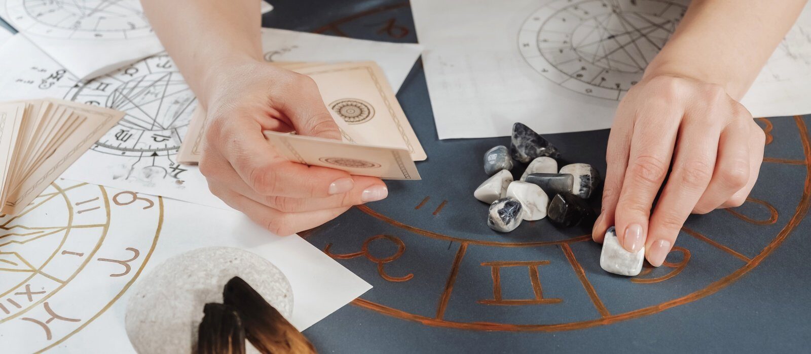 Perioada 8-15 aprilie aduce schimbări majore pentru toate zodiile Perioada 8-15 aprilie vine cu o încărcătură energetică aparte, promițând transformări și oportunități de dezvoltare pentru toate semnele zodiacale