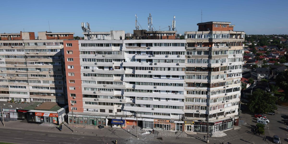 Atac cu drone: PSD cere demisia lui Miruță, AUR vrea și el capete