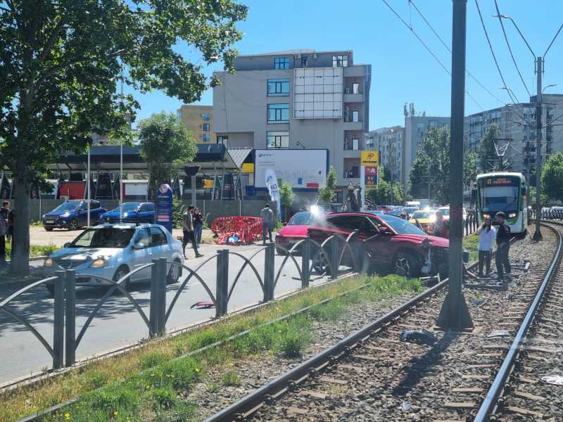 Tramvaie BLOCATE pe Șoseaua Virtuții: Haos în circulația spre Piața Presei