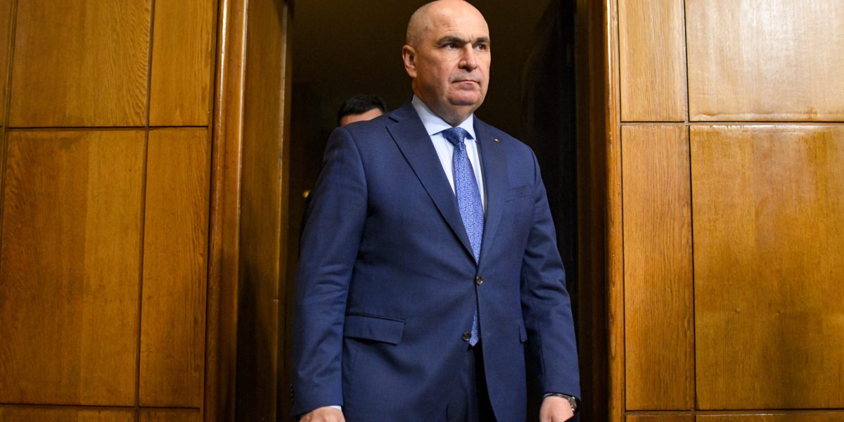 Bolojan, pe urmele lui Ciolacu: Condițiile secrete pentru revenirea la Palatul Victoria