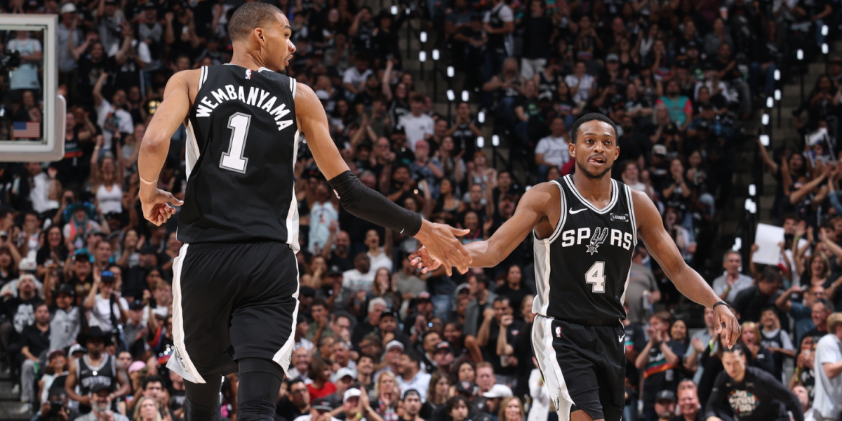 Boomers legend helps Spurs reach do-or-die Game 7