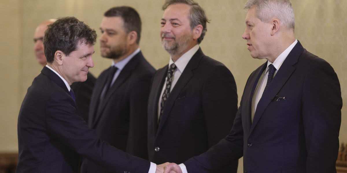 PNL, atac dur la PSD: Cerută propunerea de premier. Acuzații de superficialitate