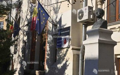 Metodologia pentru directorii de școli, în dezbatere publică