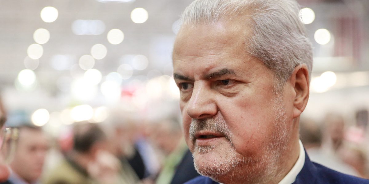 MAE, pe urmele lui Adrian Năstase: Statutul de utilitate publică, în pericol