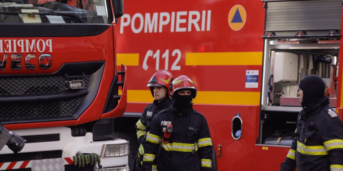 Incendiu devastator în Sectorul 2: Restaurant și magazine, cu zeci de oameni evacuați