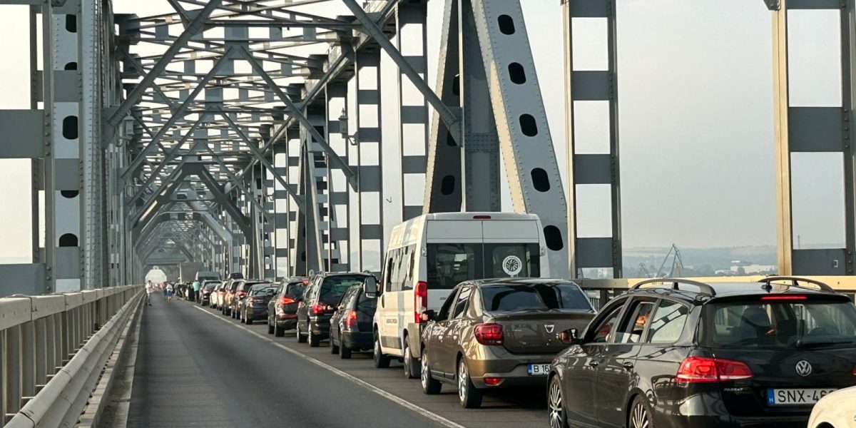 Taxa de pod, plătită online: Barierele se ridică automat