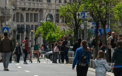 Ploile strică „Străzi Deschise”: Traficul pe Calea Victoriei, redeschis