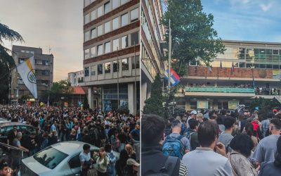 Șofer, PRĂPĂSTIE în BELGRAD: Intră cu mașina în protestatari
