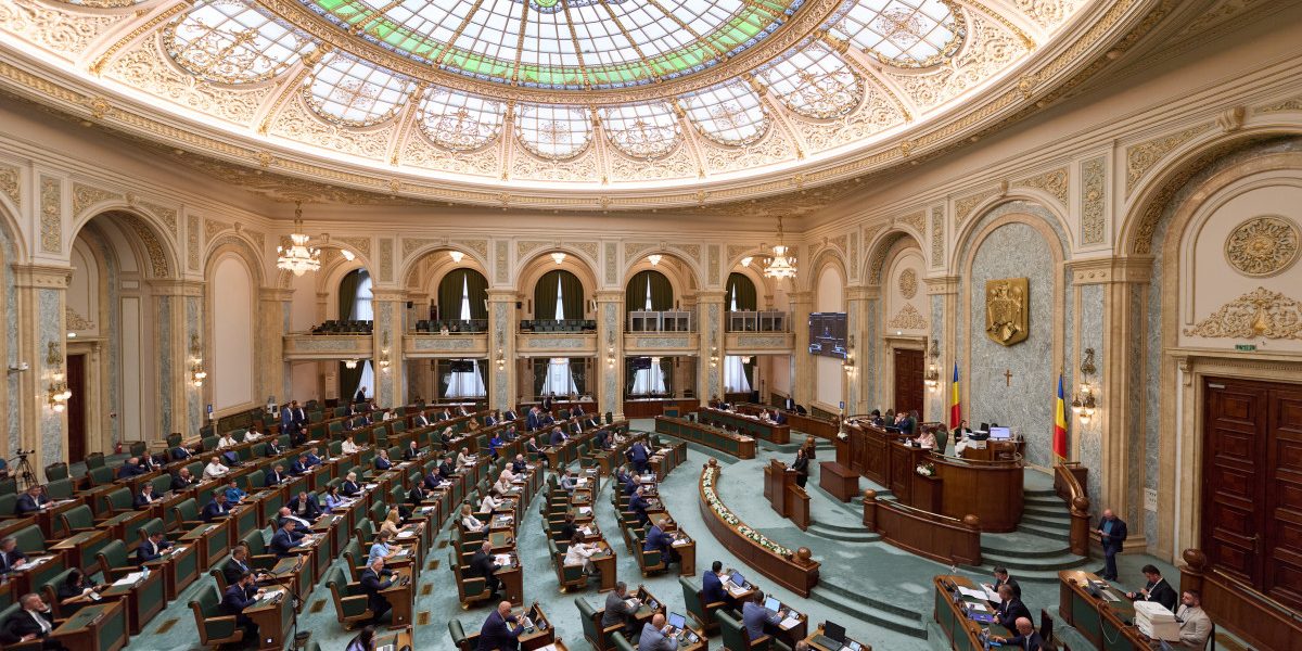 PSD, acuzat de USR: A votat cu AUR și SOS pentru anularea legilor antifasciste