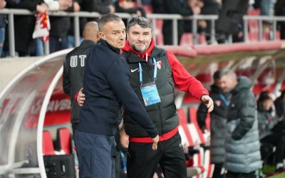 Antrenorul X din Superliga, blocat. Contractul, prelungit silit