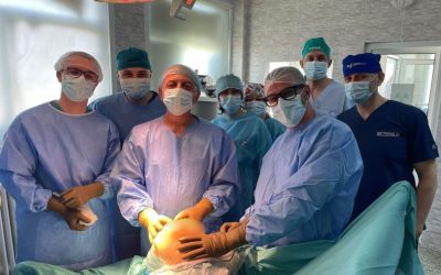 Artroplastii de genunchi în premieră la SJU Buzău, sub coordonarea prof. Cătălin Cîrstoiu