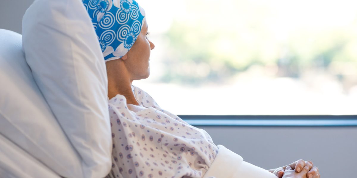 Cancerul ovarian: Diagnostic tardiv, o luptă dificilă pentru pacientele din România