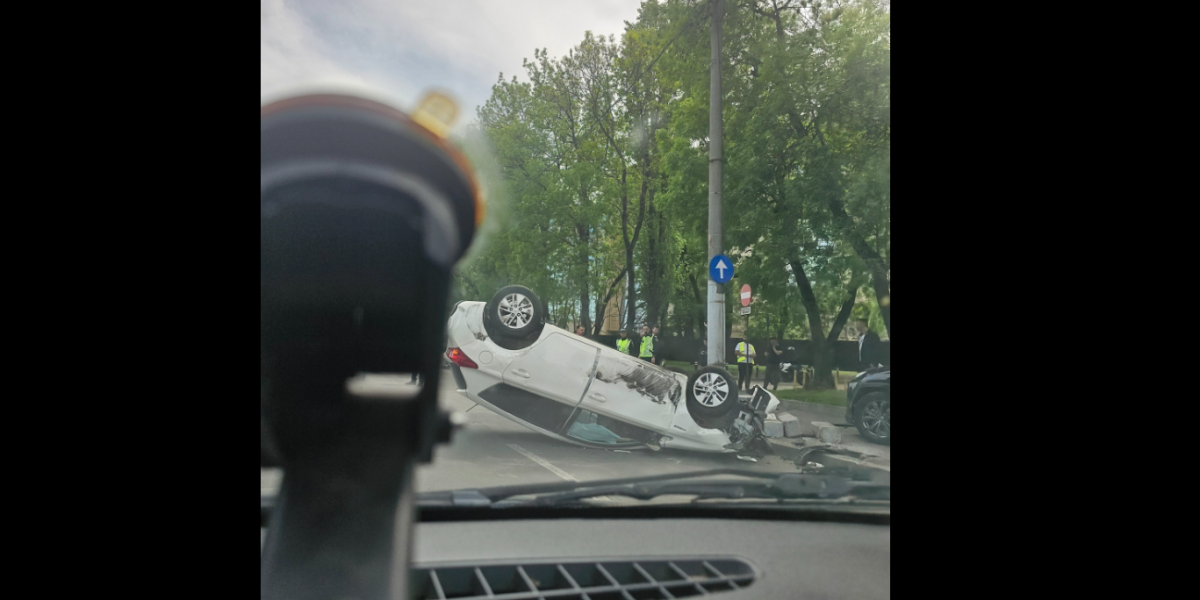 Accident pe Bulevardul Geniului, Sector 6: Șofer, suspect de implicare în alt incident