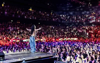 INNA, show incendiar la Cluj: 10.000 de fani în noul videoclip „Ya Tabtab”