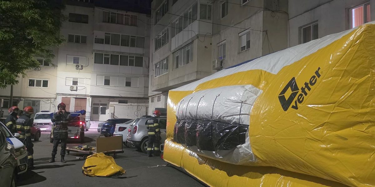 O persoană amenință cu sinuciderea: Intervine Poliția în București