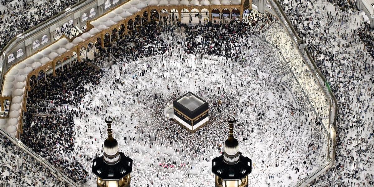 Pelerinaj record la Mecca, deși e război în Orient: Mai mulți credincioși ca-n 2025
