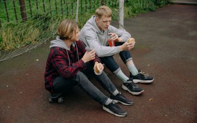 Meta impune reguli noi de siguranță pentru adolescenții din UE și SUA
