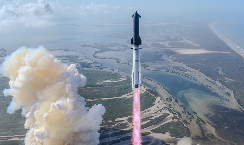 Starship, „bestia” de la SpaceX, a decolat: VIDEO cu cea mai puternică versiune