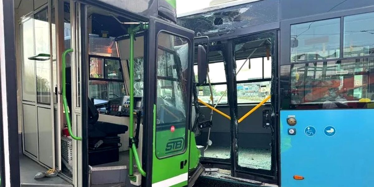 Autobuz și tramvai, ciocnire la Piața Sudului: Haos în București