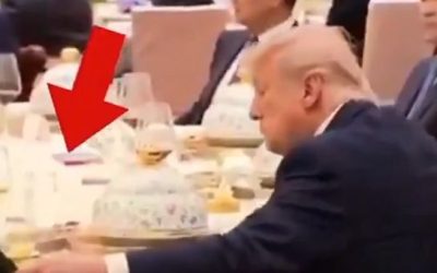 Trump, prins cu ochii pe notițele lui Xi Jinping: Ce ascunde?