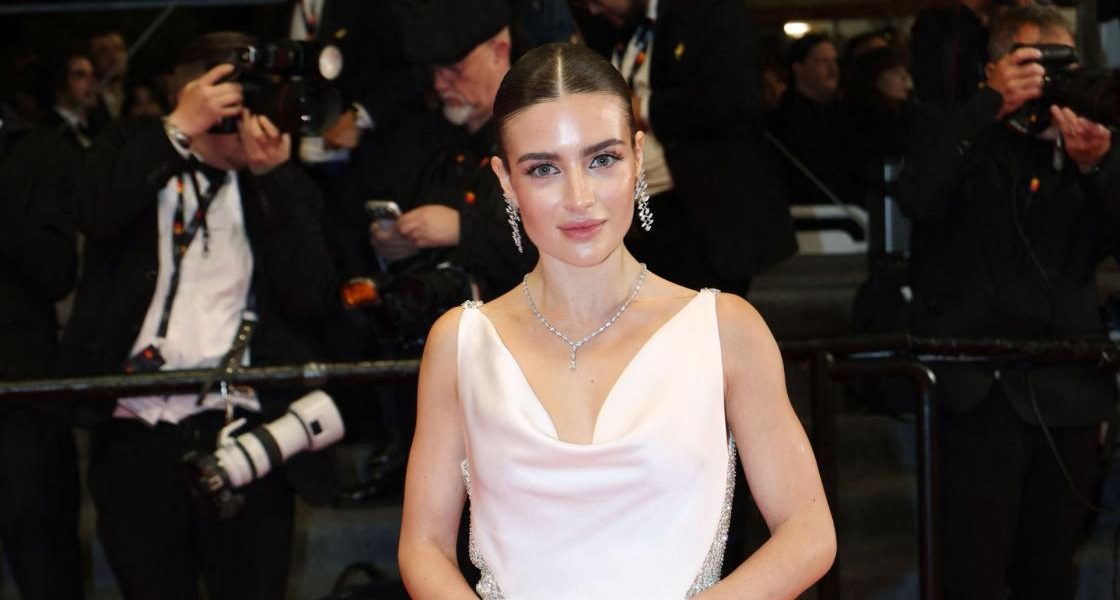 Ana Bodea, apariție spectaculoasă la Cannes: Ținută ca o zeiță a Greciei antice