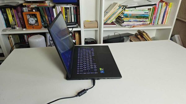 GIGABYTE A16: Gaming performant la preț decent