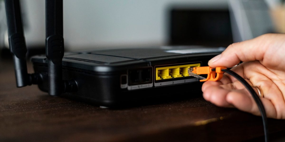 Internetul zboară: Viteza de 6 ori mai mare