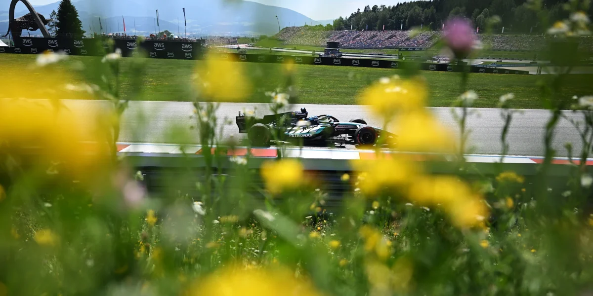 Russell lider la finalul antrenamentelor din Austria