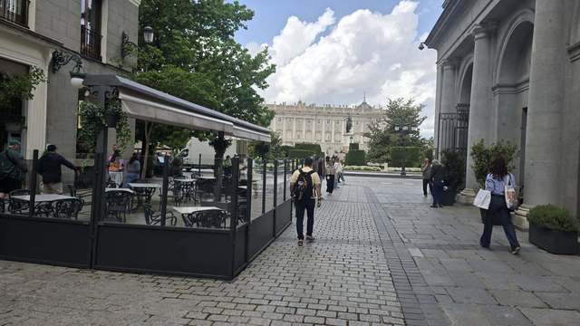 Ciucu vrea curățenie pe terasele din București