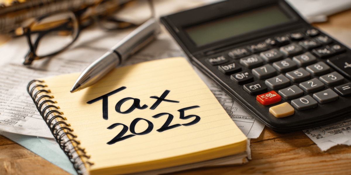 Salariul minim 2026: Cum se calculează noile plafoane de contribuții