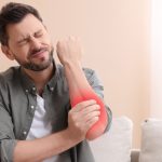Căldură sau gheață la durere: Greșeala care îți prelungește suferința