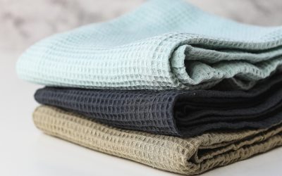 Scapă de mirosul de mâncare din prosoape: Trucul care le face ca noi