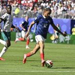 L'équipe de France avec Manu Koné, Bradley Barcola et Lucas Digne face à l'Irak en Coupe du monde