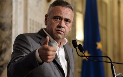 Barbu îl jignește pe Bolojan: „Analfabet”. Vot blocat în Parlament