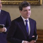 Nicușor Dan explică cine l-a sunat pentru Guvernul Veștea