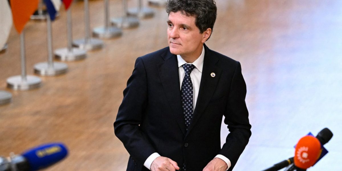 Nicușor Dan: Propuneri pentru guvern minoritar, partidele la vot