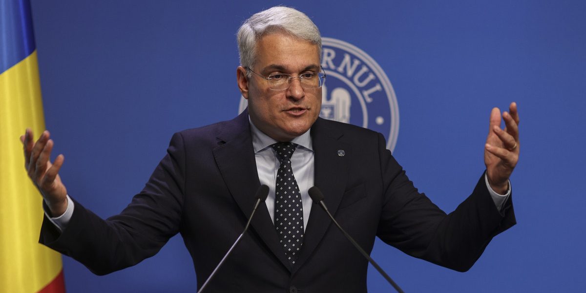 Pîslaru: Legea salarizării se face cu publicul, nu doar sindicatele