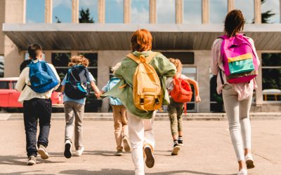 Vacanța de vară 2026: Când pleacă și revin elevii la școală