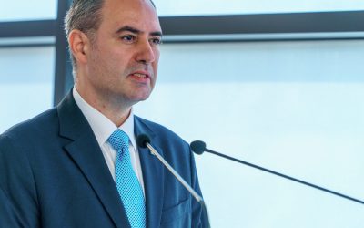 Nazare la Finanțe: România, risc de retrogradare. Monstruozitatea lunilor ce urmează