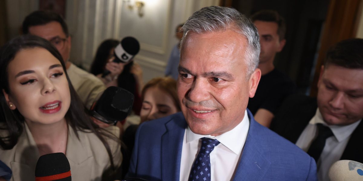 Veștea dă înapoi: Nu depune acum programul de guvernare