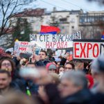 Serbia în fierbere: Vucic pleacă, protestele continuă
