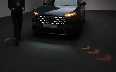 Audi Q7 proiectează semnalizări pe asfalt